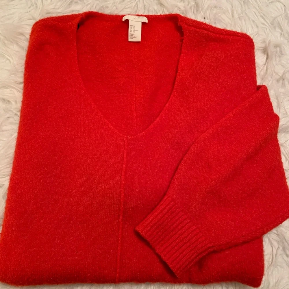 Womens H &M fine knit bright orange v neck Sweater XL - Picture 4 of 9